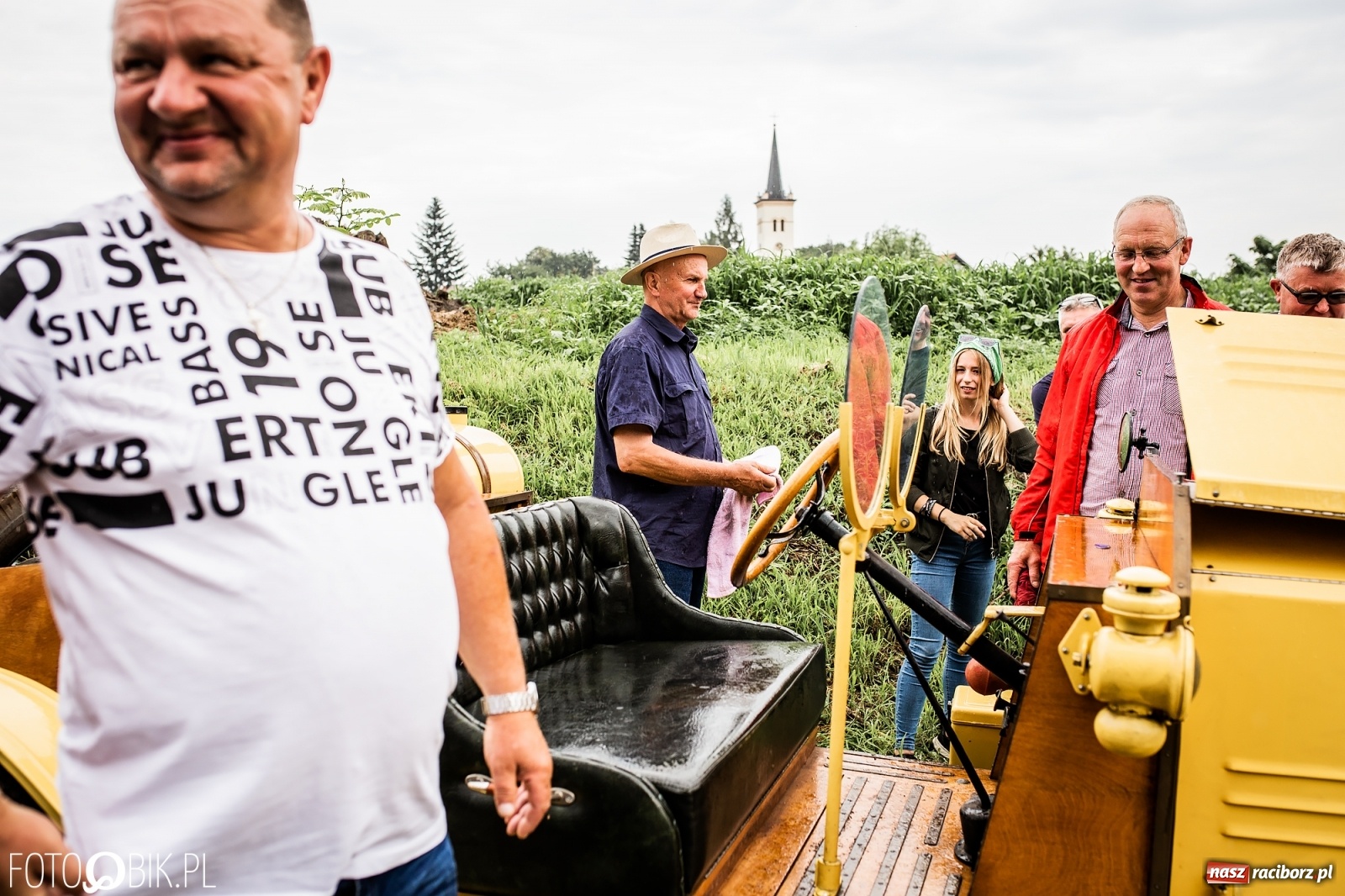 Zdjęcie w galerii na portalu naszraciborz.pl: Pojazdy zabytkowe zjadą do Sławikowa wiadomości z regionu