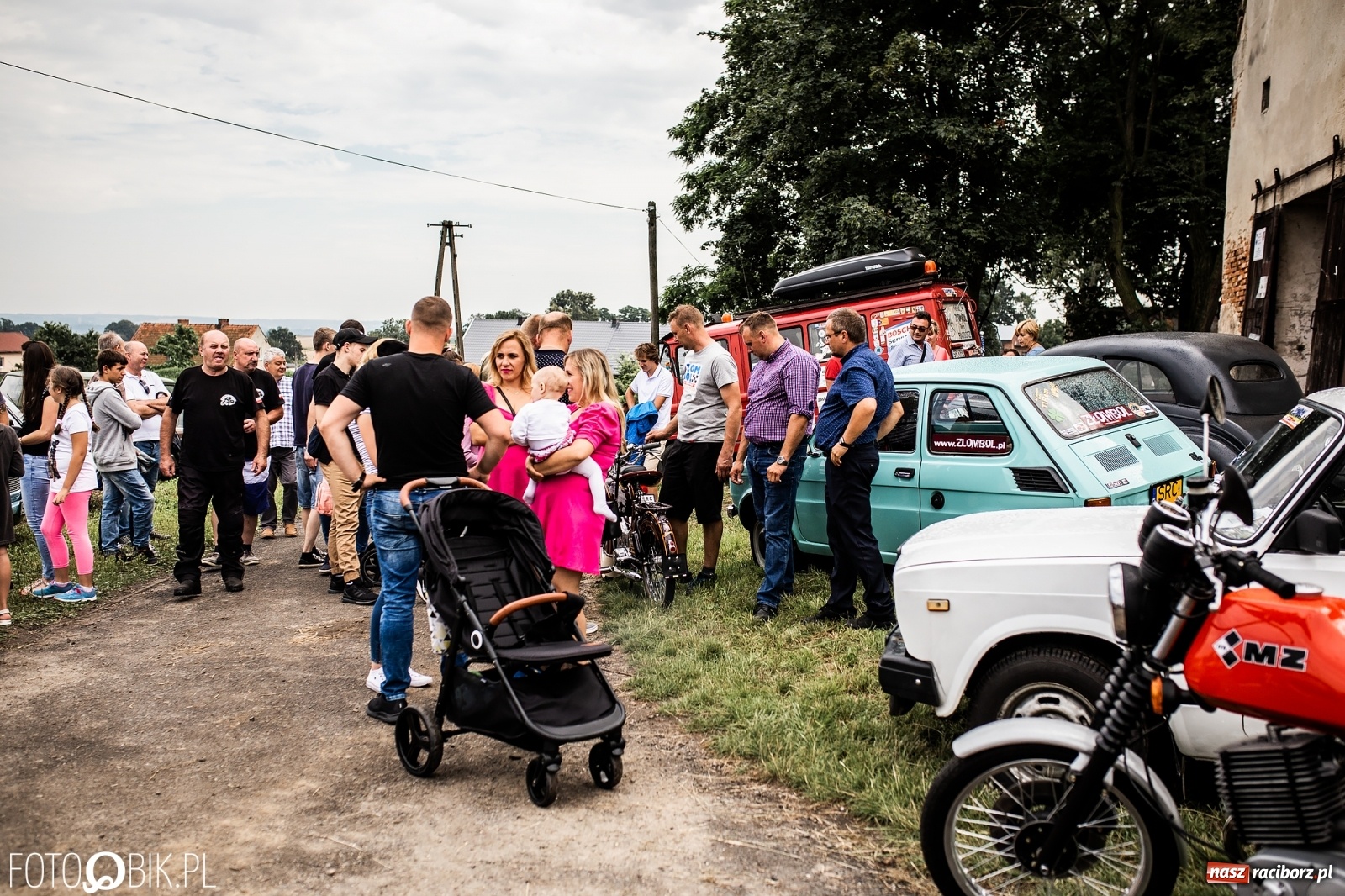 Zdjęcie w galerii na portalu naszraciborz.pl: Pojazdy zabytkowe zjadą do Sławikowa wiadomości z regionu