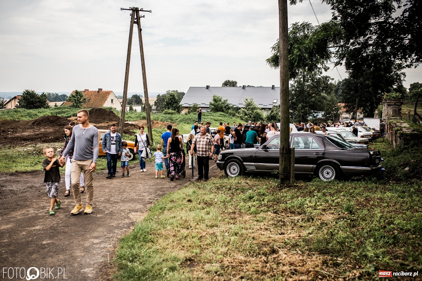 Zdjęcie w galerii na portalu naszraciborz.pl: Pojazdy zabytkowe zjadą do Sławikowa wiadomości z regionu