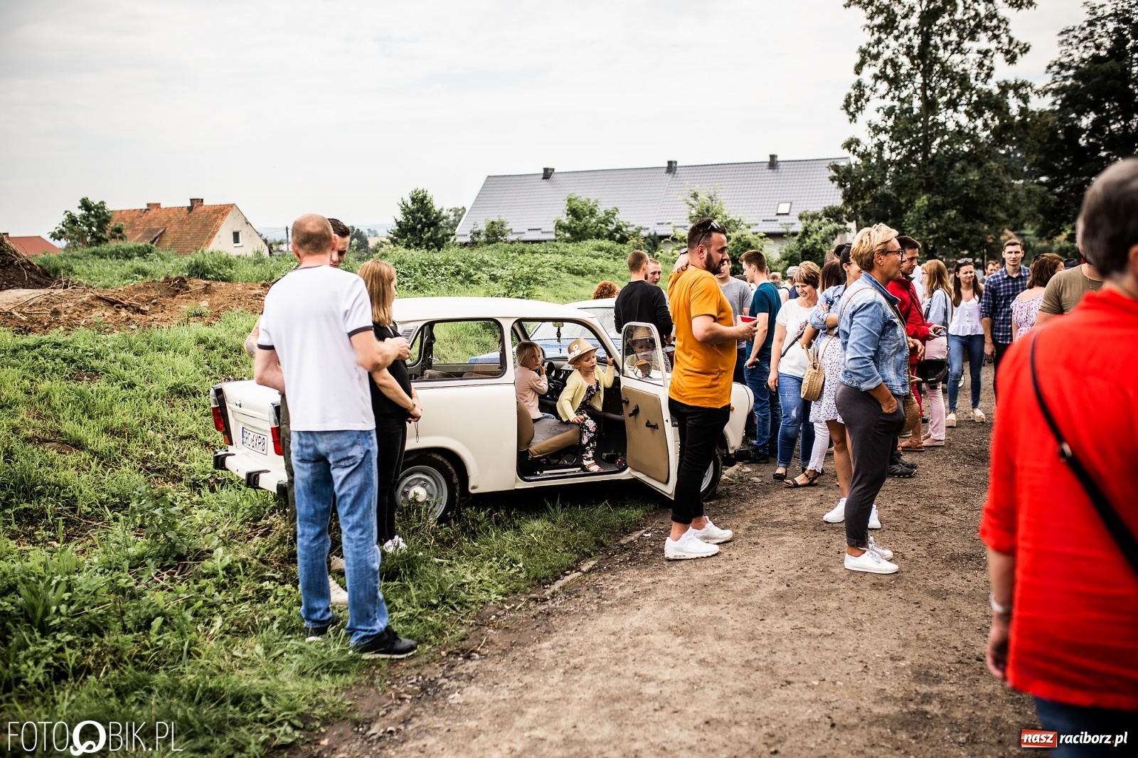 Zdjęcie w galerii na portalu naszraciborz.pl: Pojazdy zabytkowe zjadą do Sławikowa wiadomości z regionu