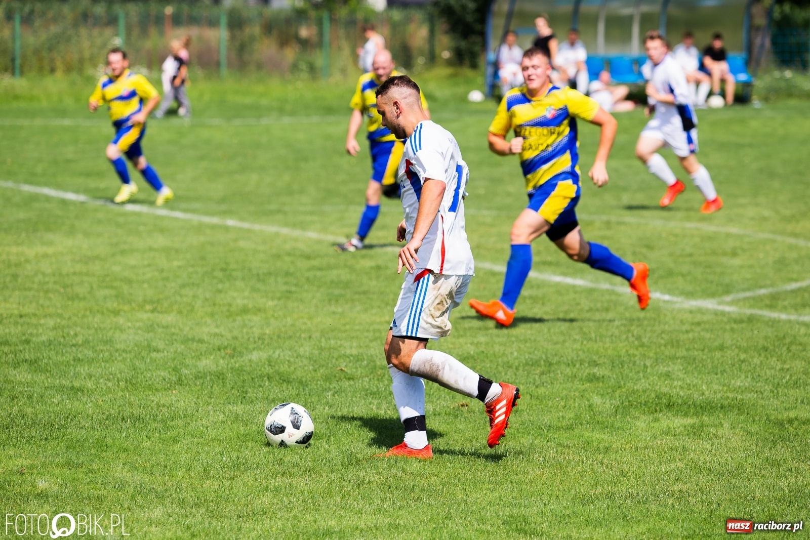 Zdjęcie w galerii na portalu naszraciborz.pl: Sparing. Kanonada w starciu rezerw Krzanowic z Bolesławiem [FOTO] wiadomości z regionu