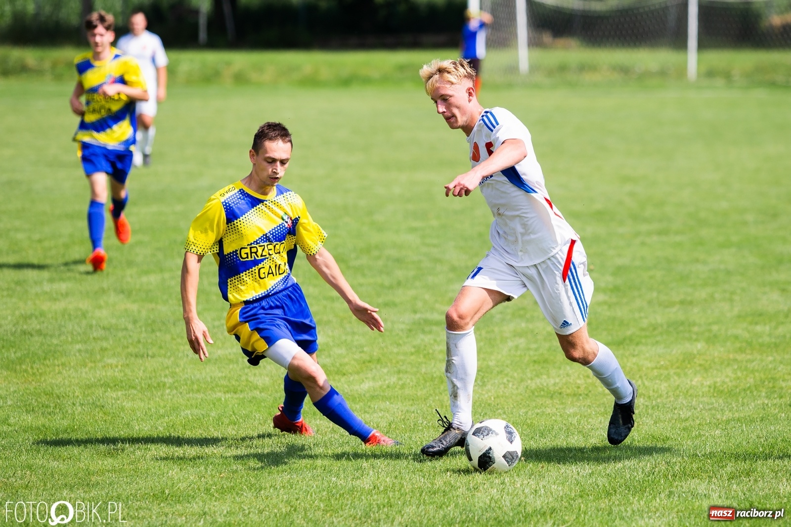 Zdjęcie w galerii na portalu naszraciborz.pl: Sparing. Kanonada w starciu rezerw Krzanowic z Bolesławiem [FOTO] wiadomości z regionu