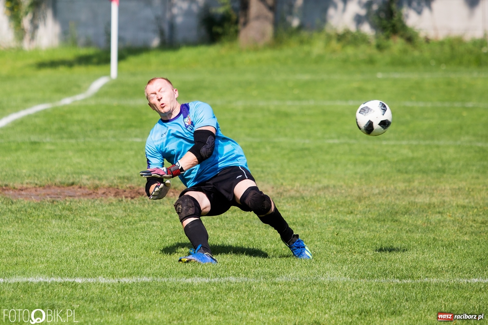 Zdjęcie w galerii na portalu naszraciborz.pl: Sparing. Kanonada w starciu rezerw Krzanowic z Bolesławiem [FOTO] wiadomości z regionu