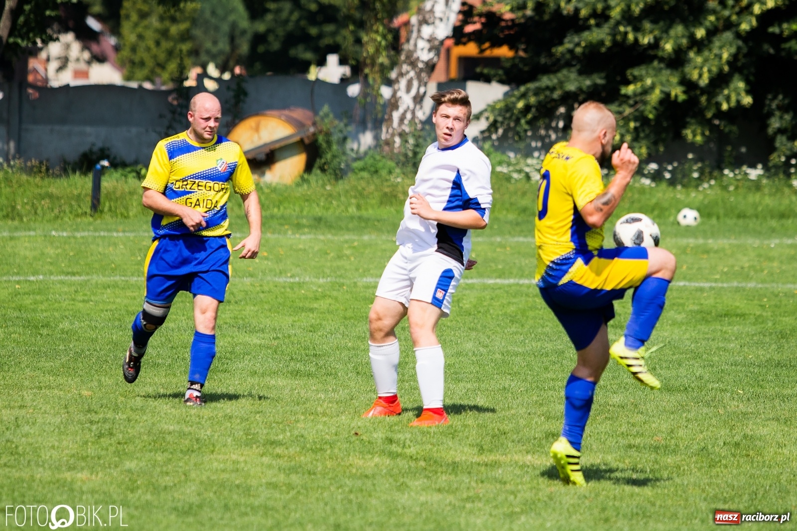 Zdjęcie w galerii na portalu naszraciborz.pl: Sparing. Kanonada w starciu rezerw Krzanowic z Bolesławiem [FOTO] wiadomości z regionu