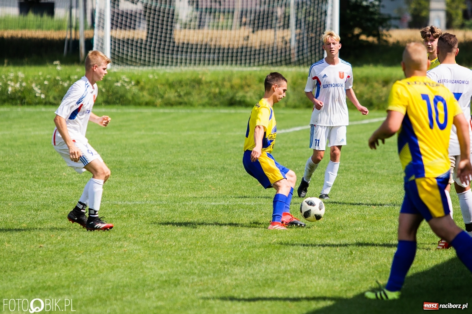 Zdjęcie w galerii na portalu naszraciborz.pl: Sparing. Kanonada w starciu rezerw Krzanowic z Bolesławiem [FOTO] wiadomości z regionu
