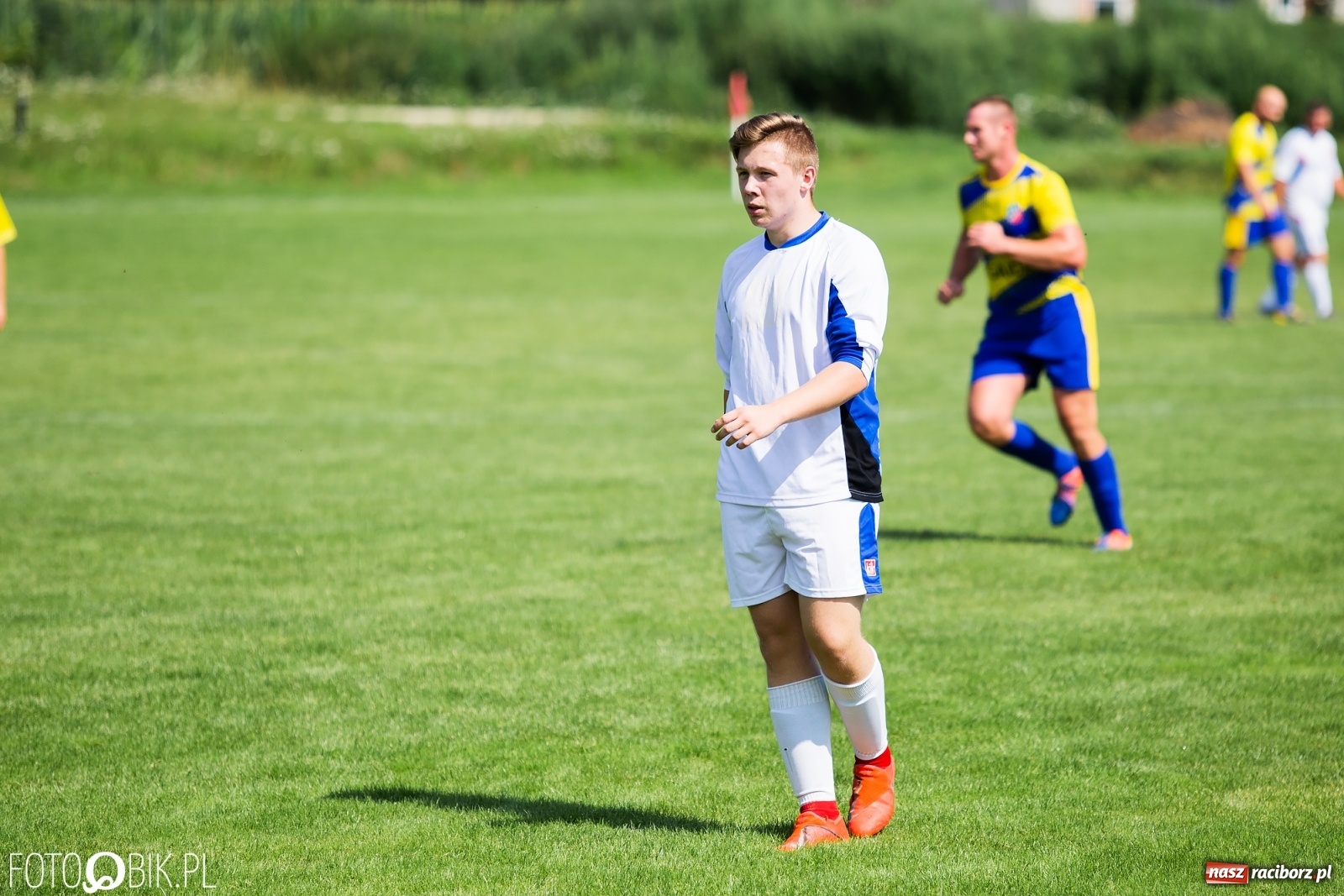 Zdjęcie w galerii na portalu naszraciborz.pl: Sparing. Kanonada w starciu rezerw Krzanowic z Bolesławiem [FOTO] wiadomości z regionu
