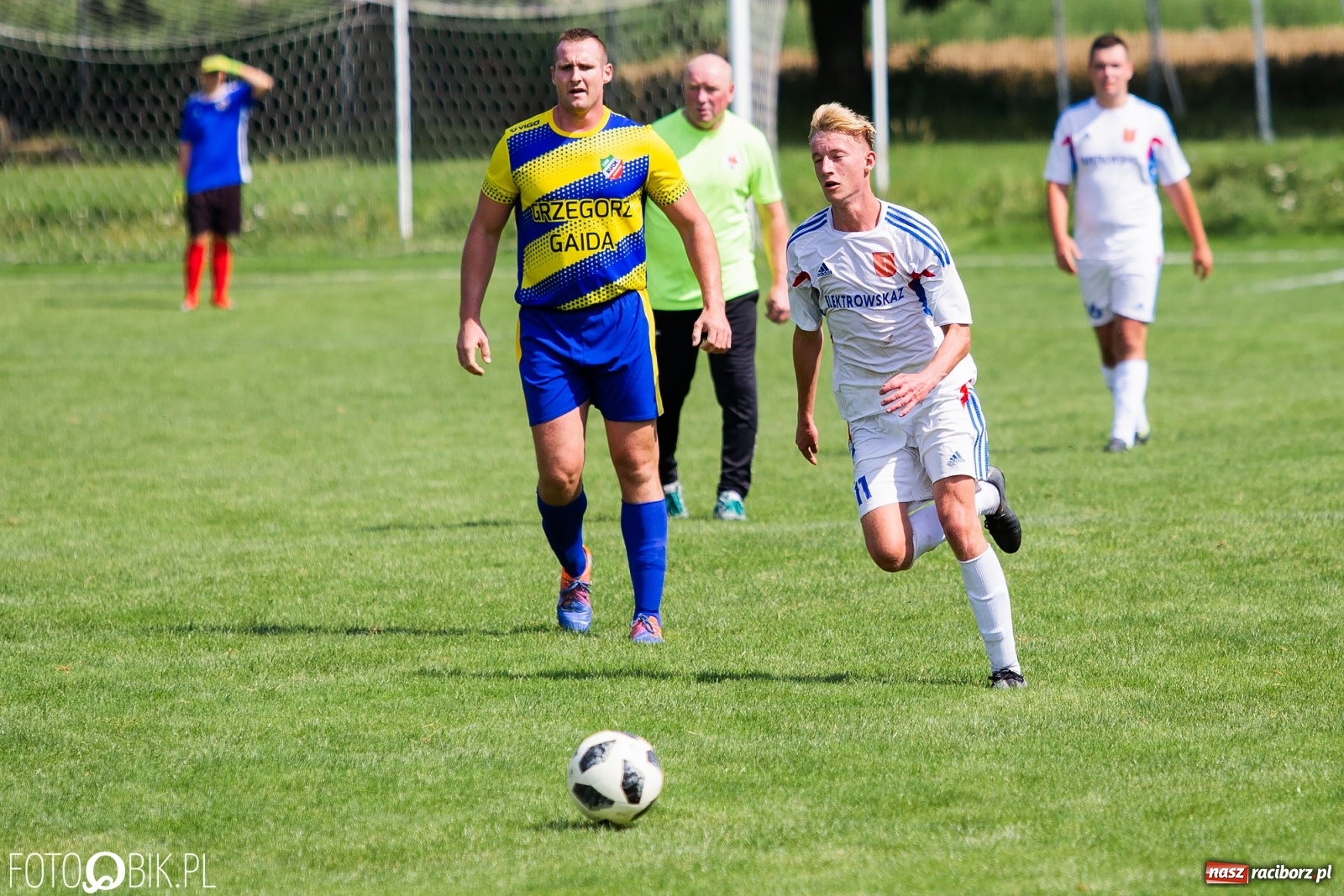 Zdjęcie w galerii na portalu naszraciborz.pl: Sparing. Kanonada w starciu rezerw Krzanowic z Bolesławiem [FOTO] wiadomości z regionu