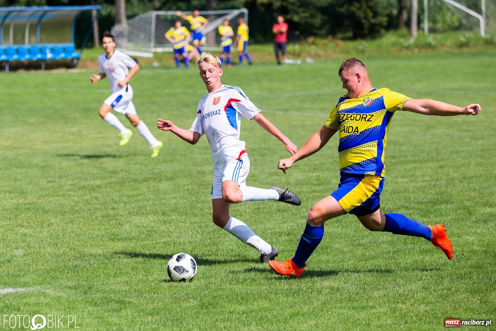 Zdjęcie w galerii na portalu naszraciborz.pl: Sparing. Kanonada w starciu rezerw Krzanowic z Bolesławiem [FOTO] wiadomości z regionu