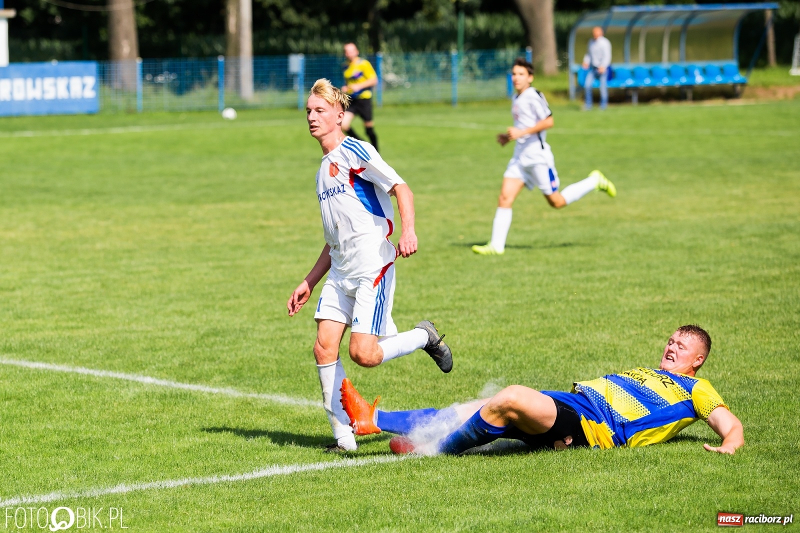 Zdjęcie w galerii na portalu naszraciborz.pl: Sparing. Kanonada w starciu rezerw Krzanowic z Bolesławiem [FOTO] wiadomości z regionu