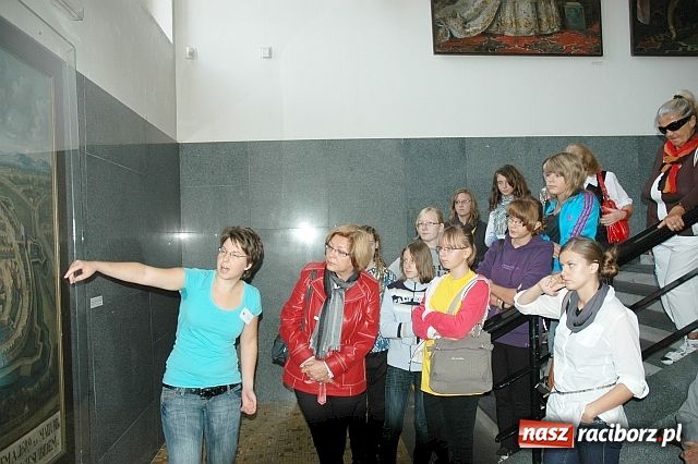 Zdjęcie w galerii na portalu naszraciborz.pl: Zwiedzili Muzeum w Opawie wiadomości z regionu