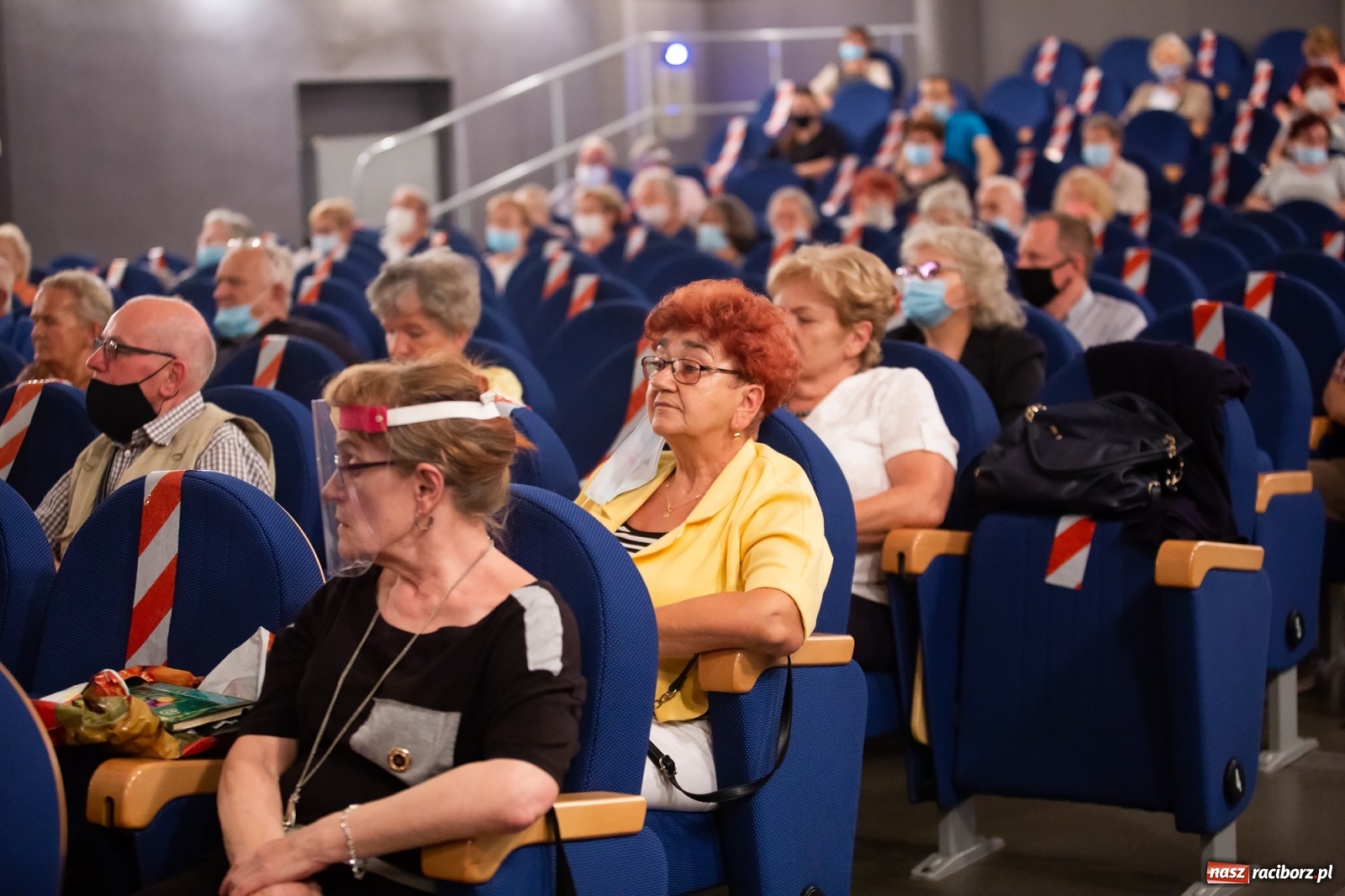 Zdjęcie w galerii na portalu naszraciborz.pl: Społeczny protest w sprawie szpitala. Władza nas olała!  wiadomości z regionu