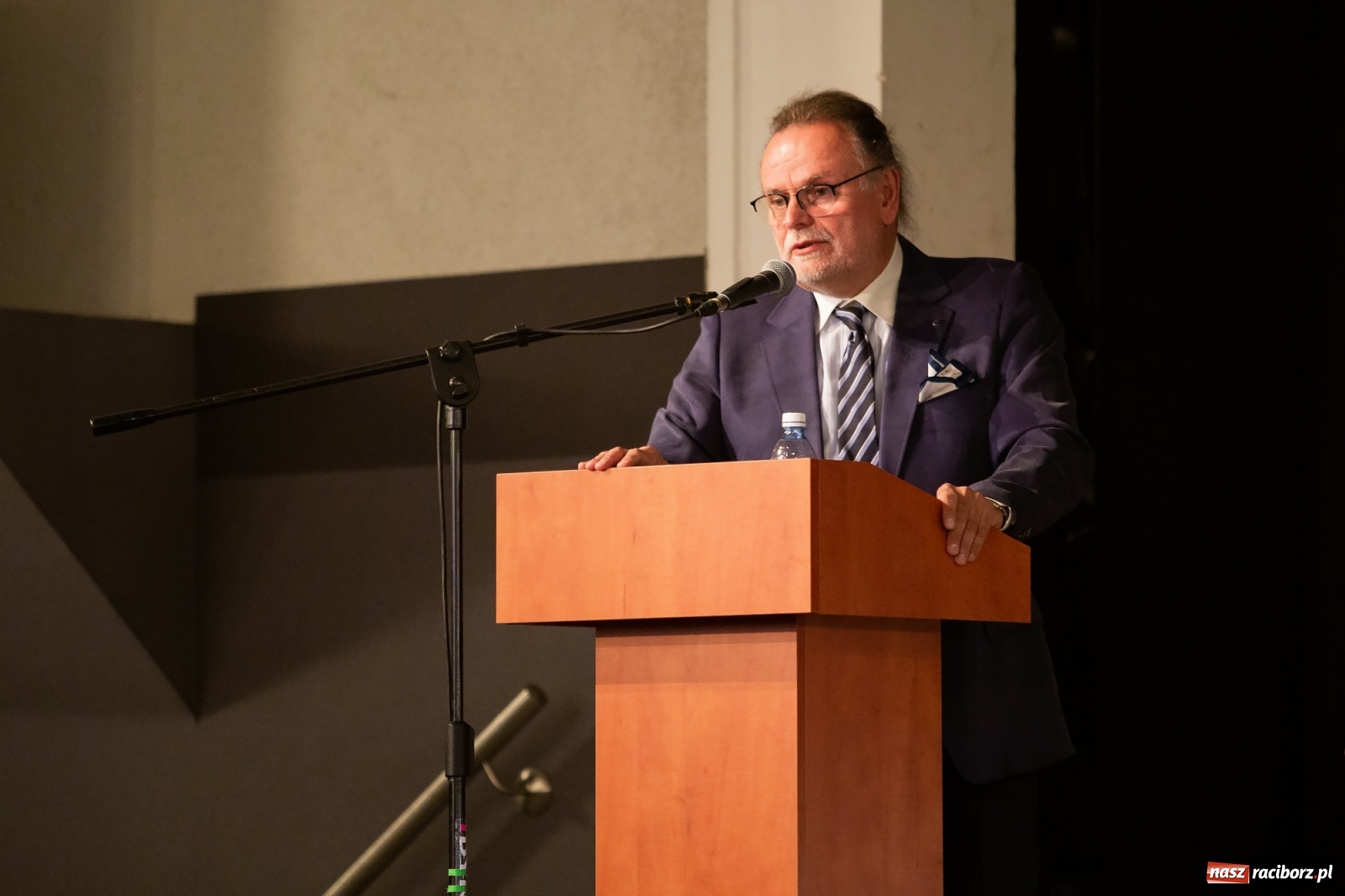 Zdjęcie w galerii na portalu naszraciborz.pl: Społeczny protest w sprawie szpitala. Władza nas olała!  wiadomości z regionu