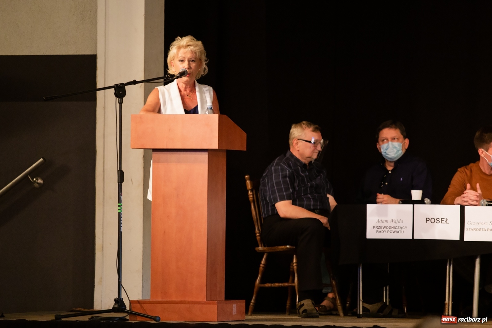 Zdjęcie w galerii na portalu naszraciborz.pl: Społeczny protest w sprawie szpitala. Władza nas olała!  wiadomości z regionu