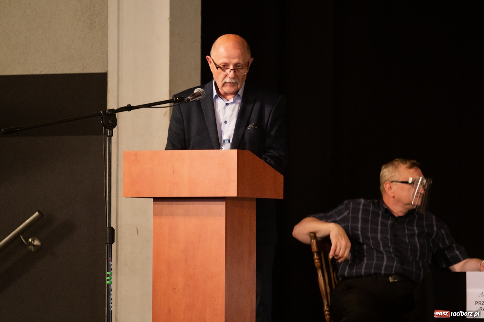 Zdjęcie w galerii na portalu naszraciborz.pl: Społeczny protest w sprawie szpitala. Władza nas olała!  wiadomości z regionu