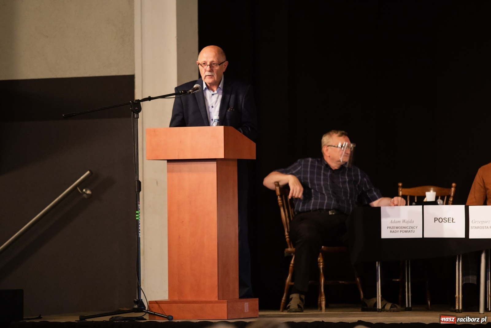 Zdjęcie w galerii na portalu naszraciborz.pl: Społeczny protest w sprawie szpitala. Władza nas olała!  wiadomości z regionu