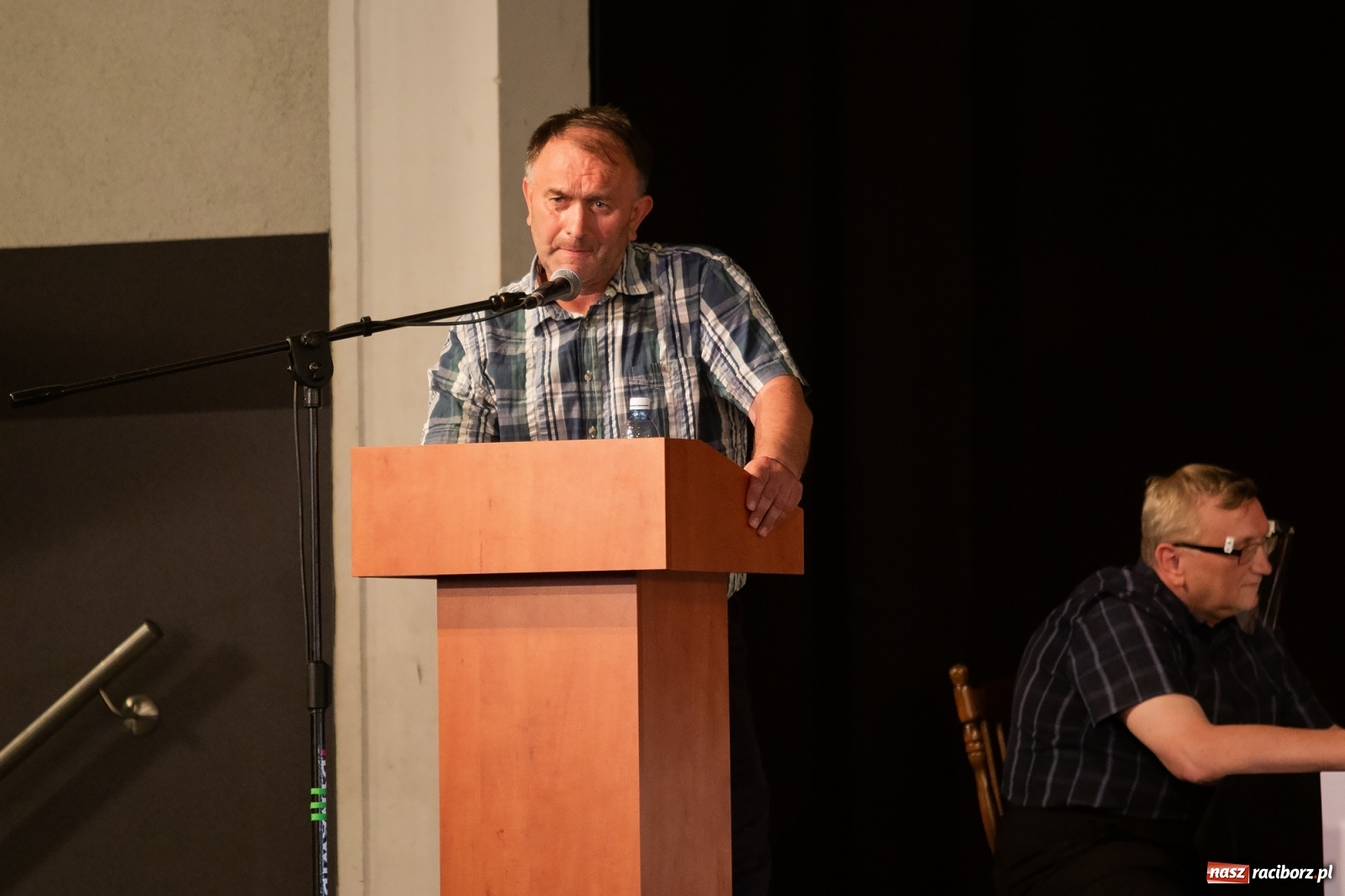 Zdjęcie w galerii na portalu naszraciborz.pl: Społeczny protest w sprawie szpitala. Władza nas olała!  wiadomości z regionu