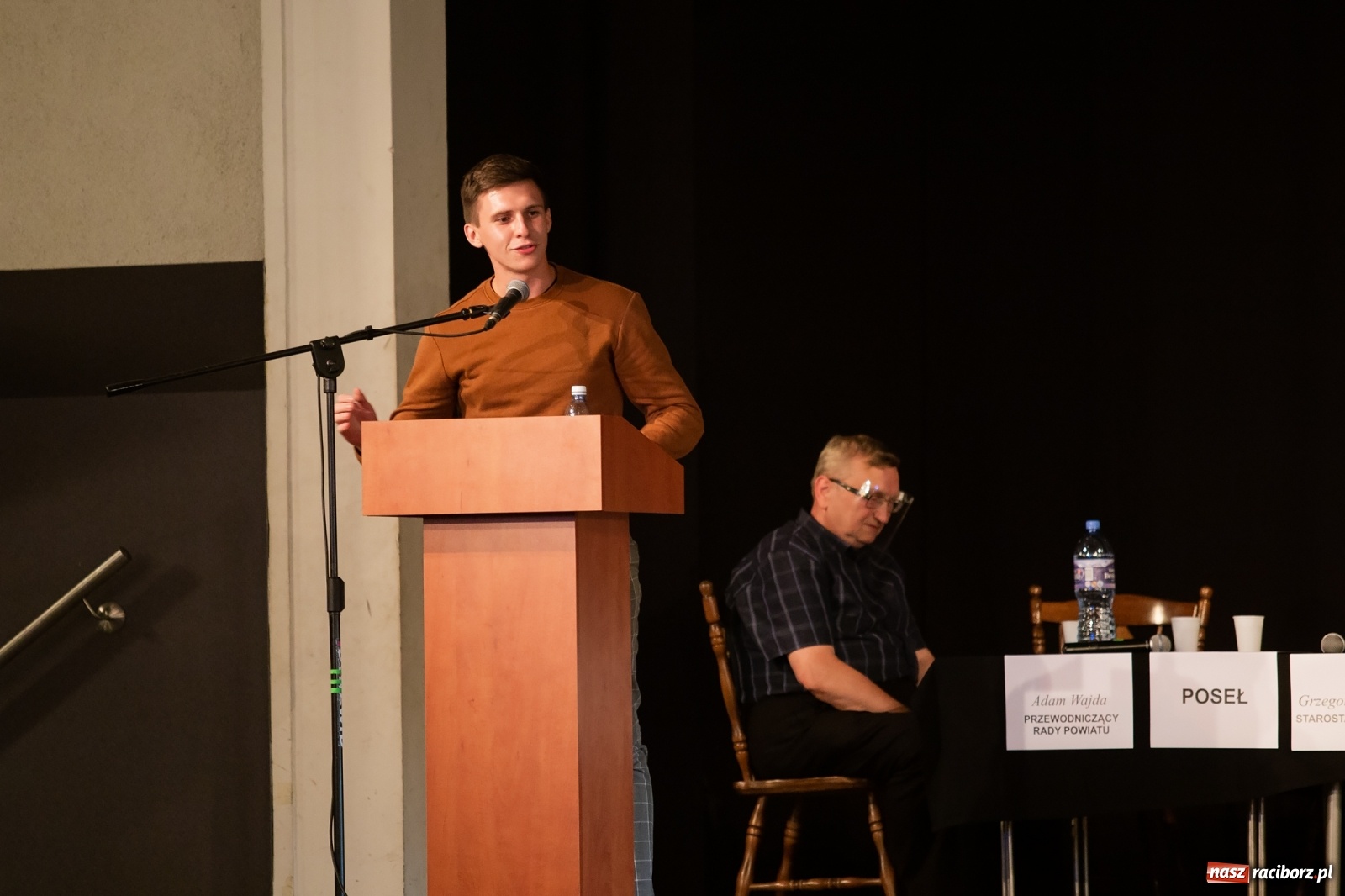 Zdjęcie w galerii na portalu naszraciborz.pl: Społeczny protest w sprawie szpitala. Władza nas olała!  wiadomości z regionu
