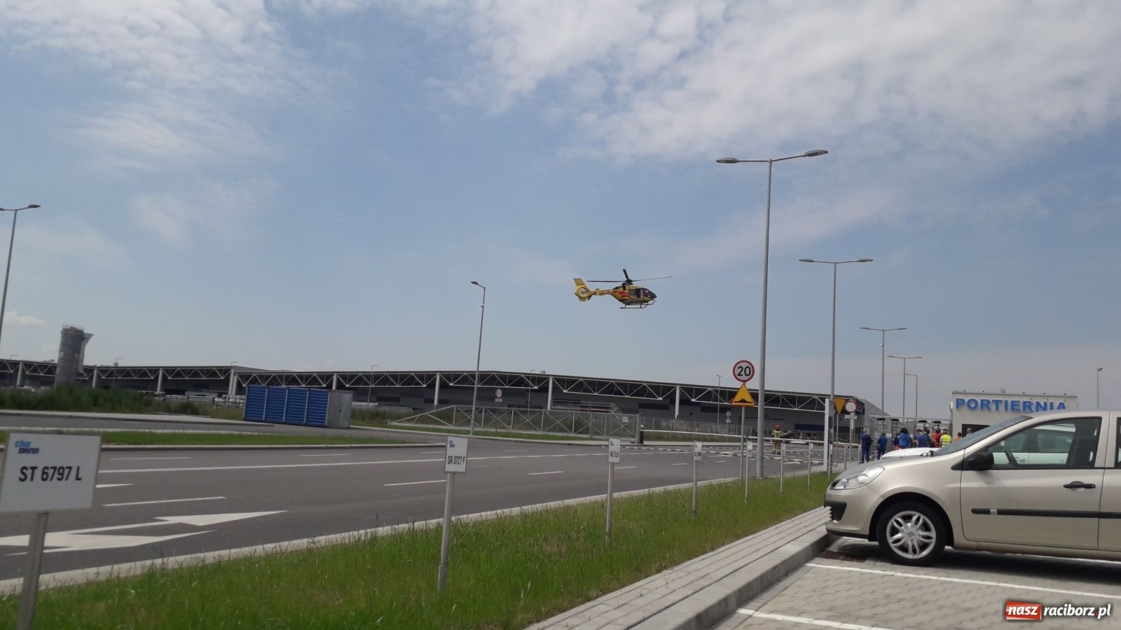 Zdjęcie w galerii na portalu naszraciborz.pl: Śmigłowiec LPR wezwany do Kornic wiadomości z regionu