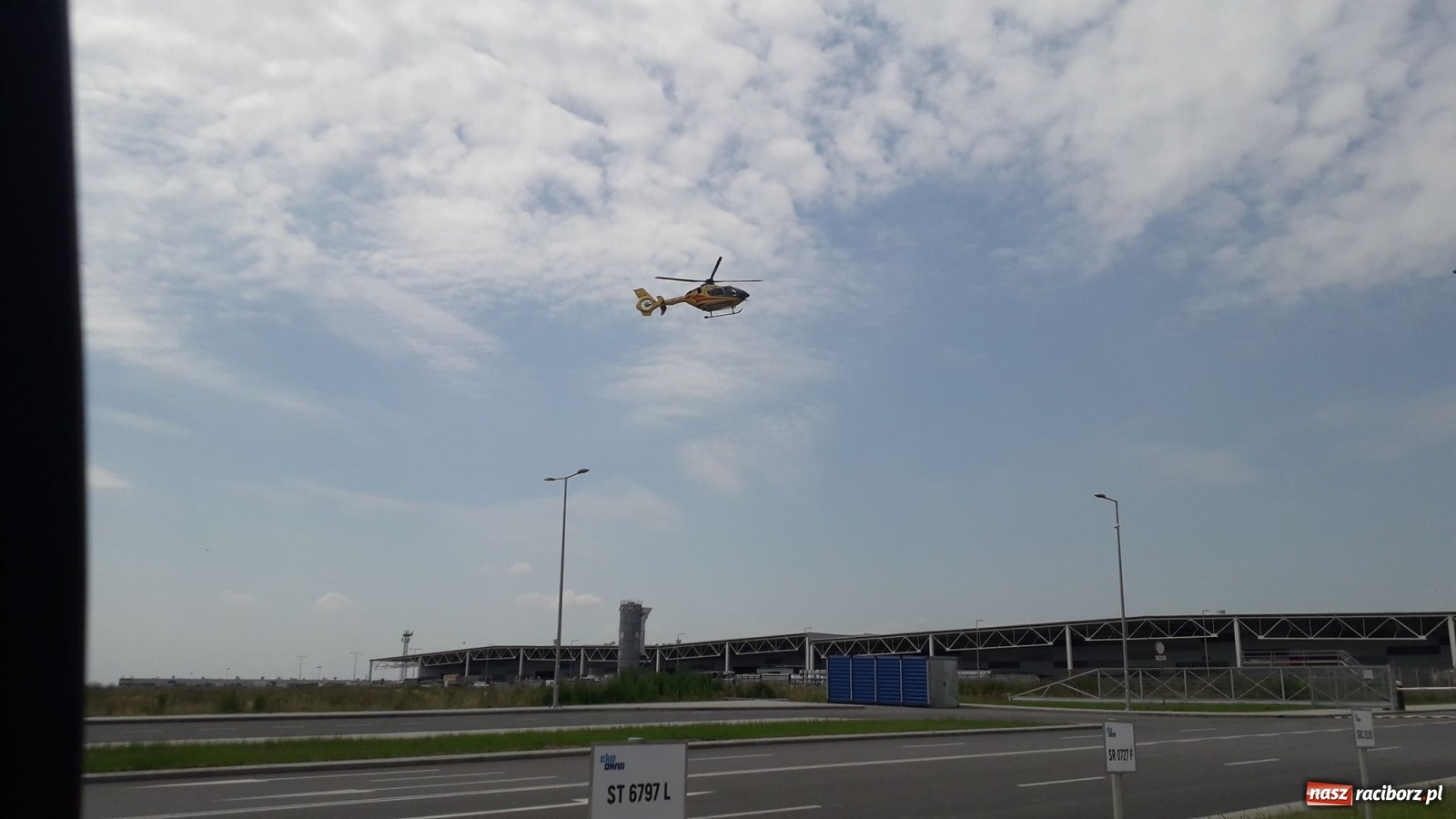 Zdjęcie w galerii na portalu naszraciborz.pl: Śmigłowiec LPR wezwany do Kornic wiadomości z regionu