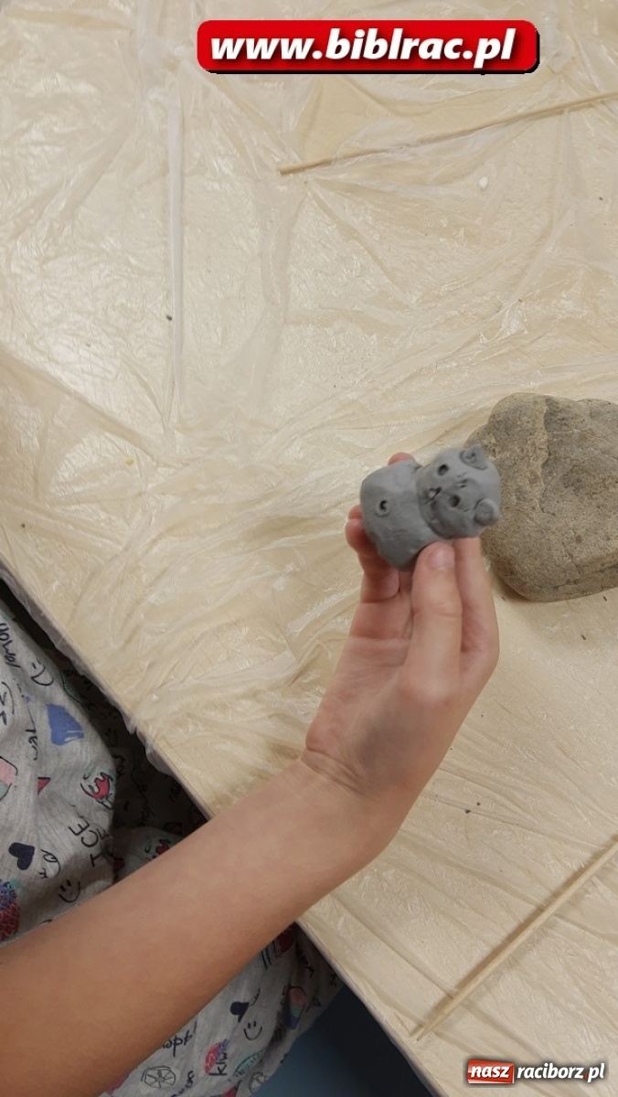 Zdjęcie w galerii na portalu naszraciborz.pl: Wakacje jak z obrazka w bibliotece w Brzeziu [FOTO] wiadomości z regionu