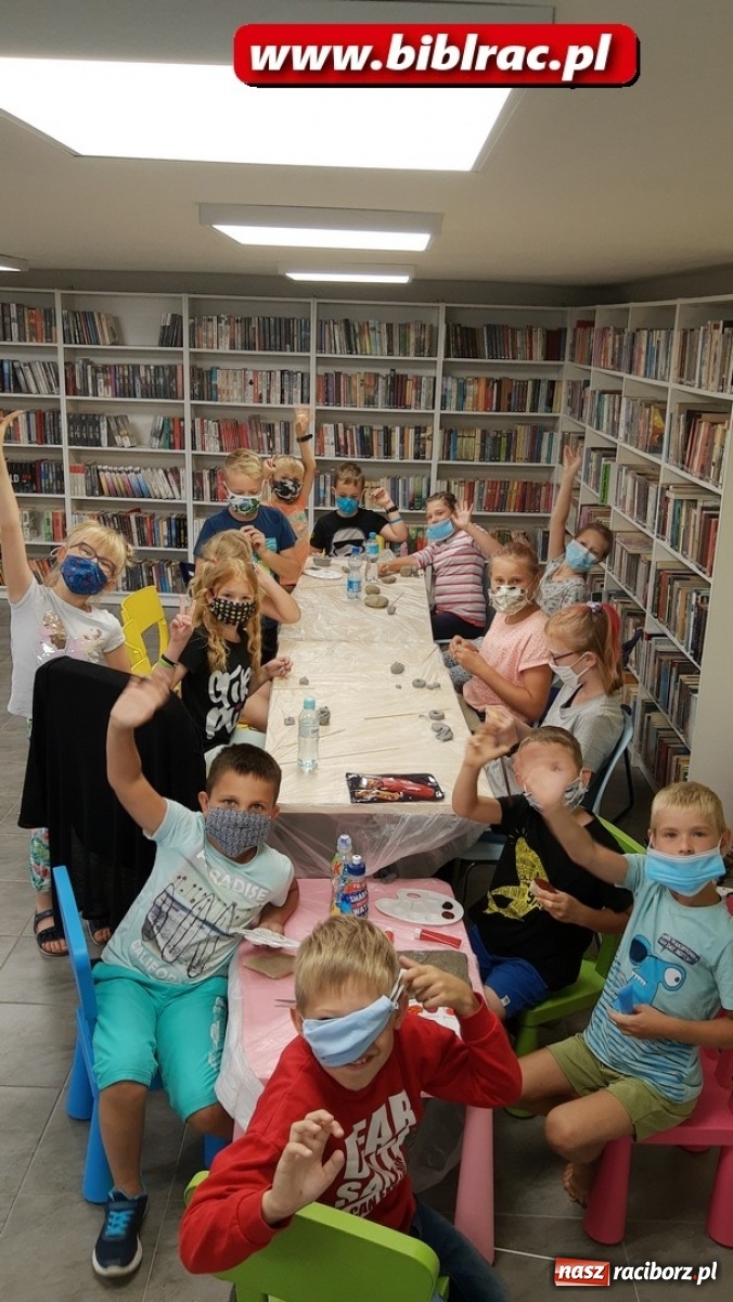 Zdjęcie w galerii na portalu naszraciborz.pl: Wakacje jak z obrazka w bibliotece w Brzeziu [FOTO] wiadomości z regionu