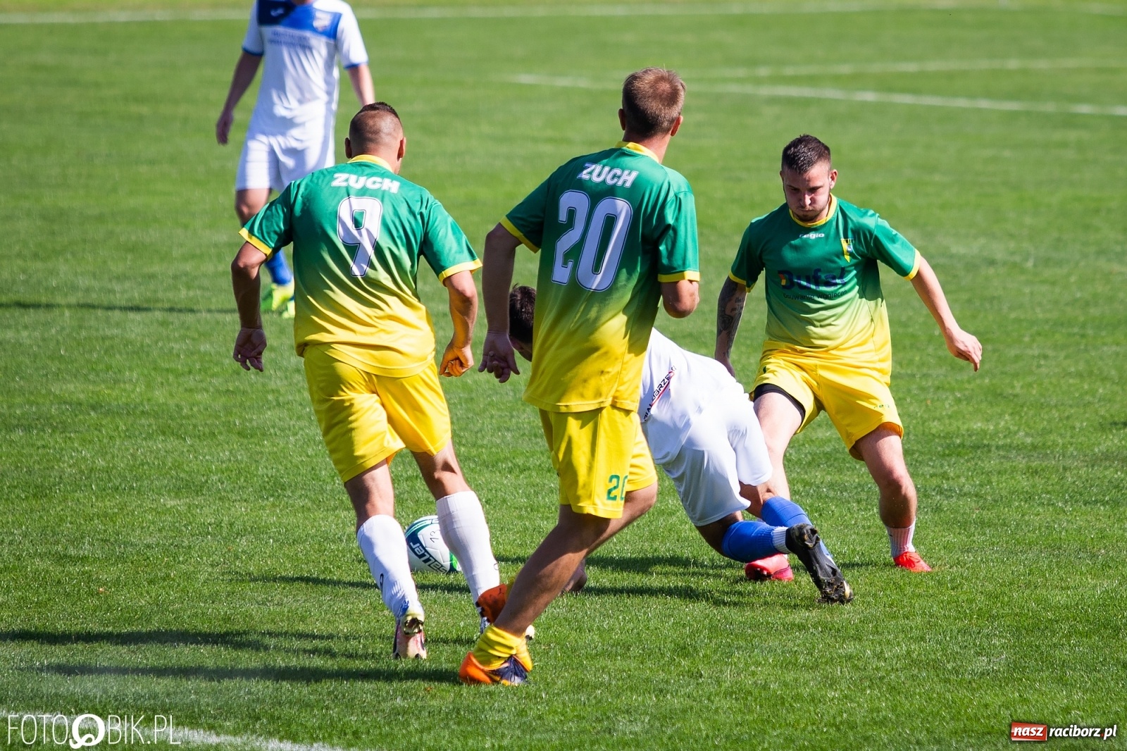 Zdjęcie w galerii na portalu naszraciborz.pl: Sparingowa masakra piłą nożną przy Srebrnej [FOTO] wiadomości z regionu