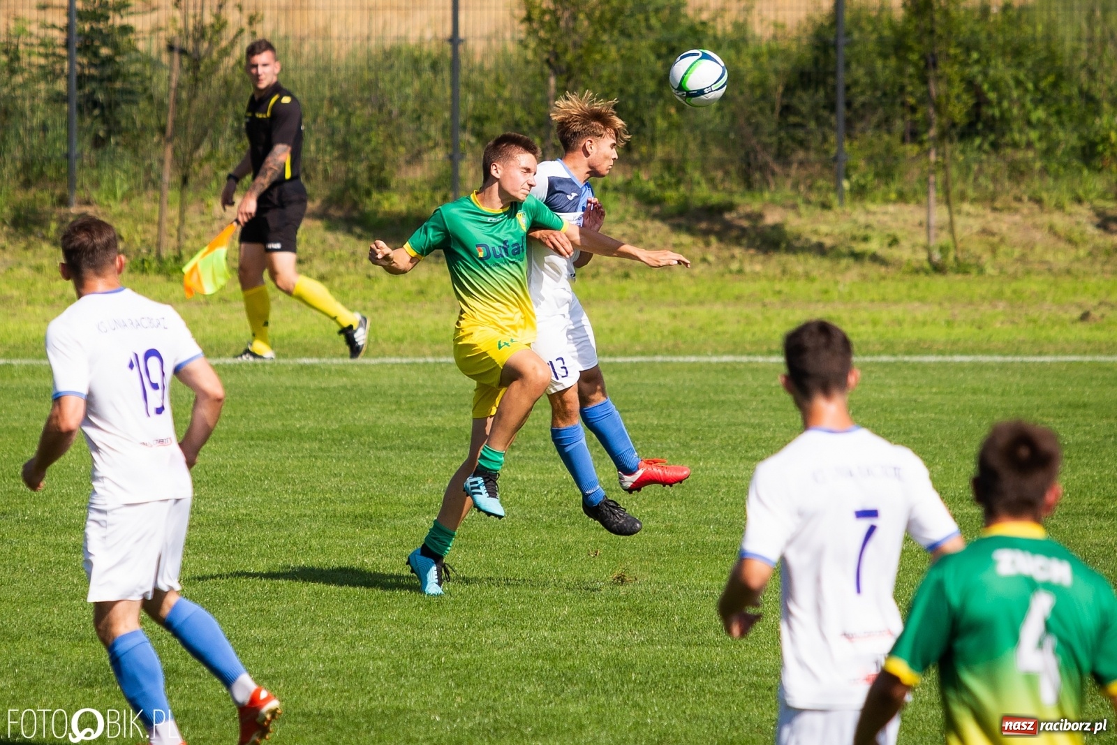 Zdjęcie w galerii na portalu naszraciborz.pl: Sparingowa masakra piłą nożną przy Srebrnej [FOTO] wiadomości z regionu