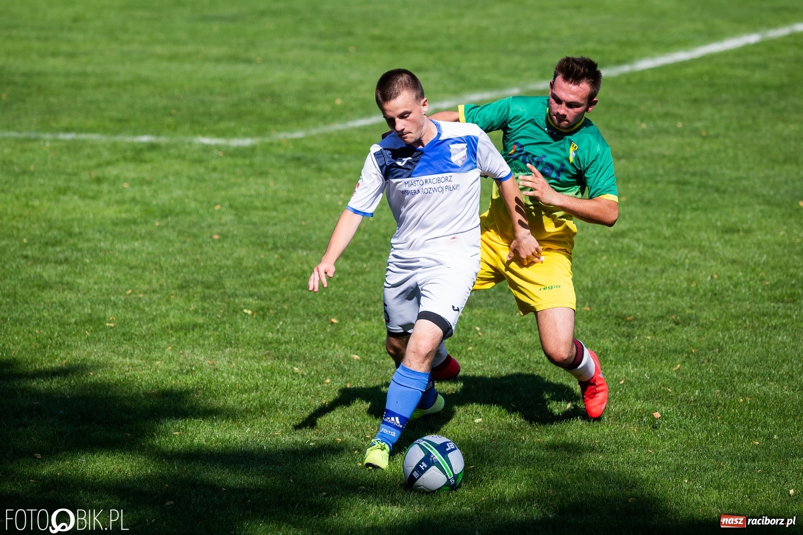 Zdjęcie w galerii na portalu naszraciborz.pl: Sparingowa masakra piłą nożną przy Srebrnej [FOTO] wiadomości z regionu