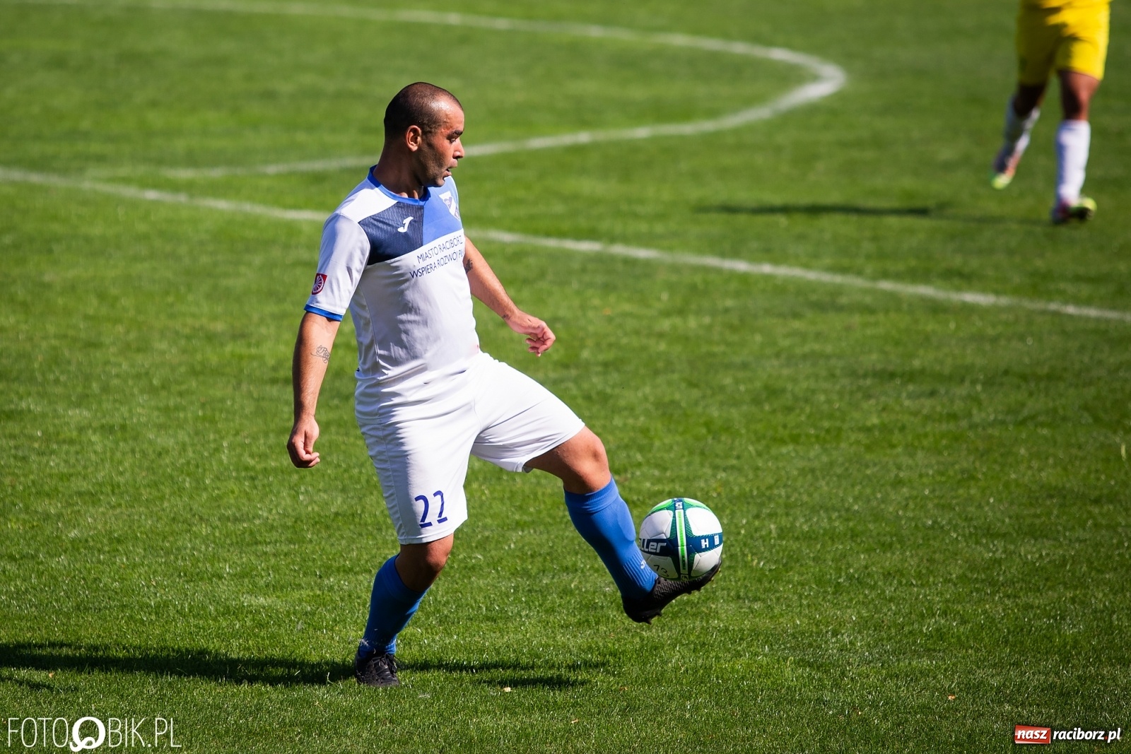 Zdjęcie w galerii na portalu naszraciborz.pl: Sparingowa masakra piłą nożną przy Srebrnej [FOTO] wiadomości z regionu
