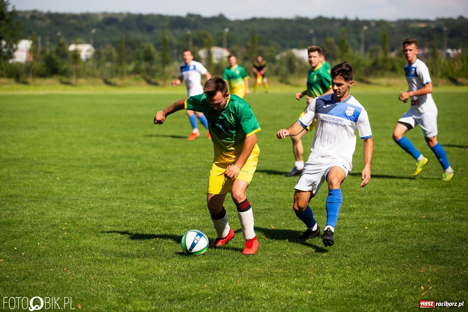 Zdjęcie w galerii na portalu naszraciborz.pl: Sparingowa masakra piłą nożną przy Srebrnej [FOTO] wiadomości z regionu