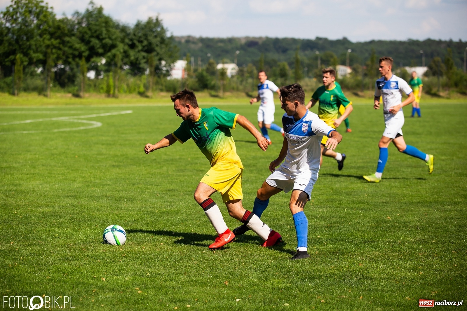 Zdjęcie w galerii na portalu naszraciborz.pl: Sparingowa masakra piłą nożną przy Srebrnej [FOTO] wiadomości z regionu