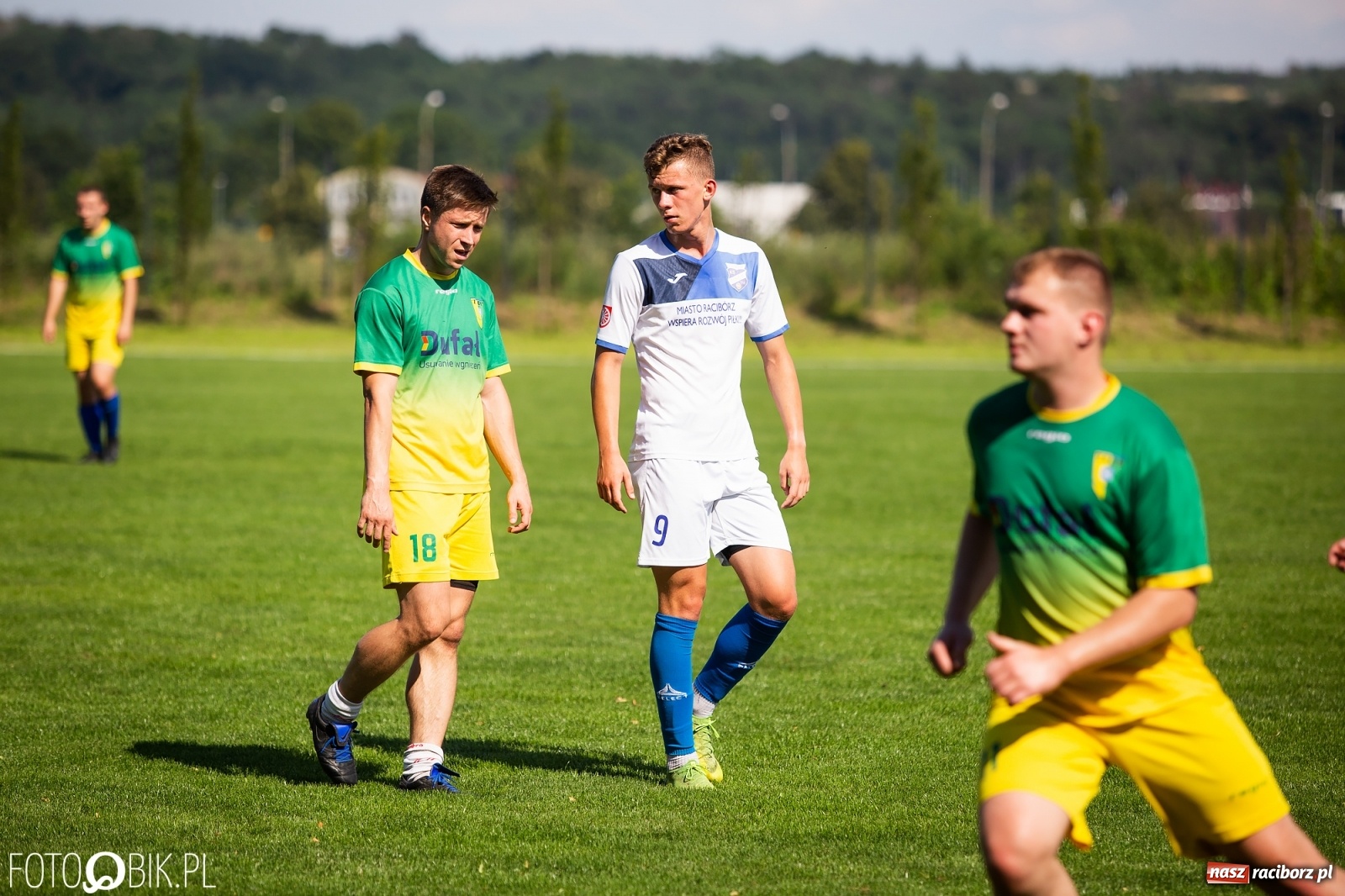 Zdjęcie w galerii na portalu naszraciborz.pl: Sparingowa masakra piłą nożną przy Srebrnej [FOTO] wiadomości z regionu