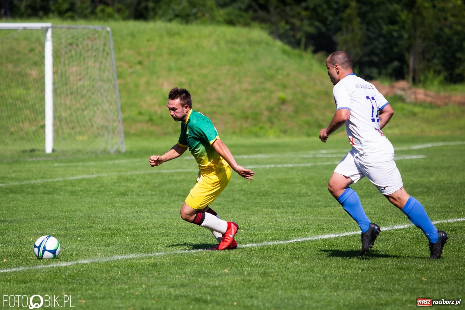 Zdjęcie w galerii na portalu naszraciborz.pl: Sparingowa masakra piłą nożną przy Srebrnej [FOTO] wiadomości z regionu