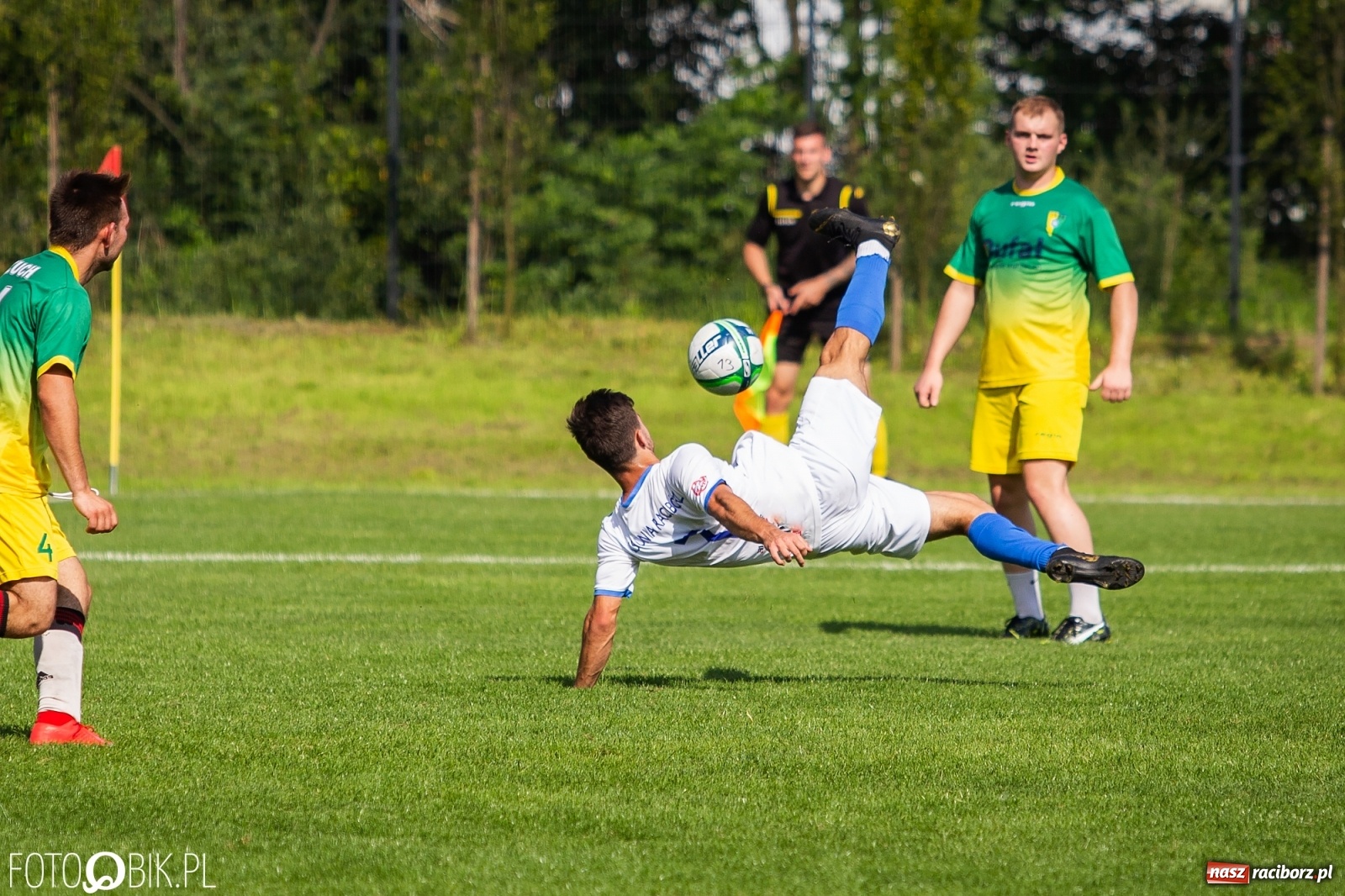 Zdjęcie w galerii na portalu naszraciborz.pl: Sparingowa masakra piłą nożną przy Srebrnej [FOTO] wiadomości z regionu
