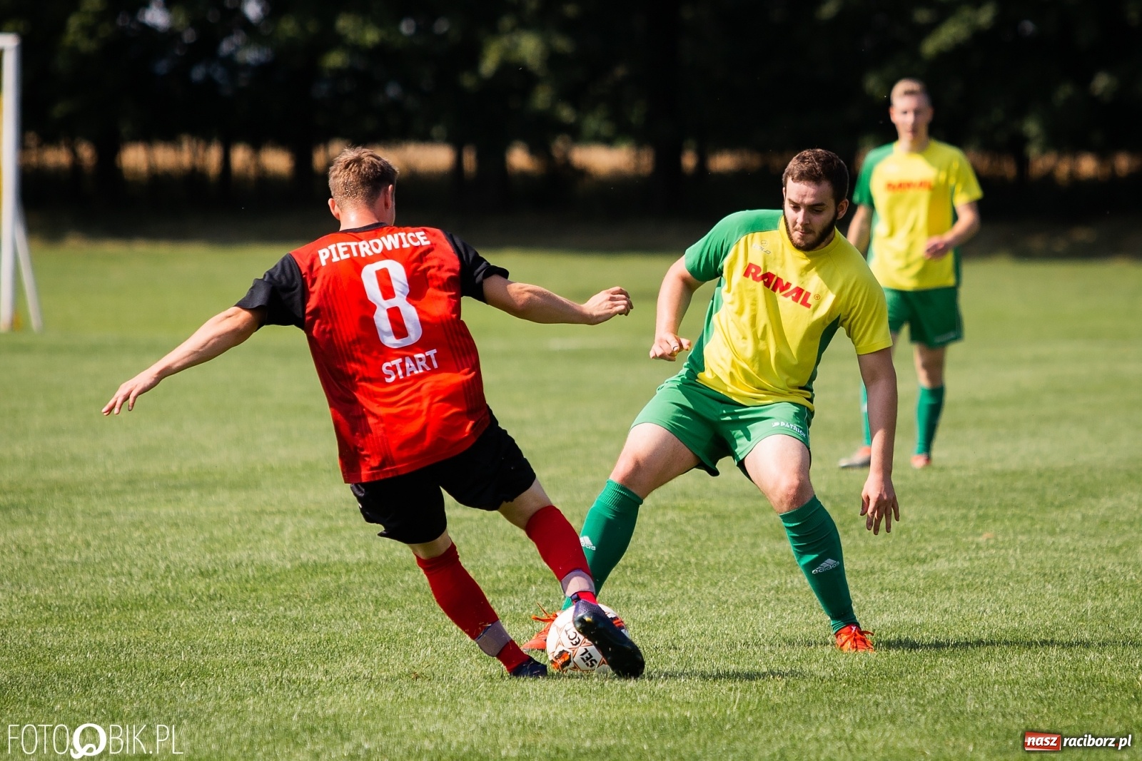 Zdjęcie w galerii na portalu naszraciborz.pl: Dobra sparingowa passa Brzezia przerwana. Lepszy pietrowicki Start [FOTO] wiadomości z regionu