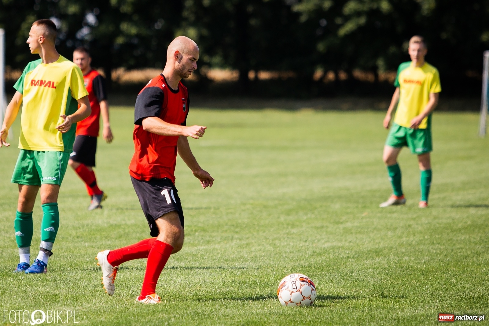 Zdjęcie w galerii na portalu naszraciborz.pl: Dobra sparingowa passa Brzezia przerwana. Lepszy pietrowicki Start [FOTO] wiadomości z regionu