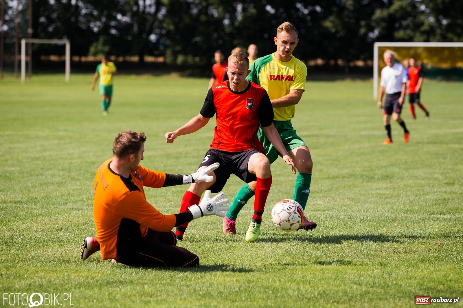 Zdjęcie w galerii na portalu naszraciborz.pl: Dobra sparingowa passa Brzezia przerwana. Lepszy pietrowicki Start [FOTO] wiadomości z regionu
