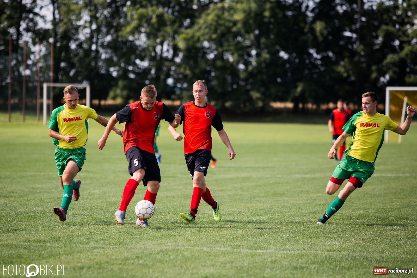 Zdjęcie w galerii na portalu naszraciborz.pl: Dobra sparingowa passa Brzezia przerwana. Lepszy pietrowicki Start [FOTO] wiadomości z regionu