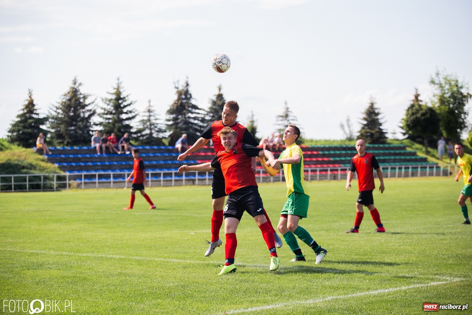 Zdjęcie w galerii na portalu naszraciborz.pl: Dobra sparingowa passa Brzezia przerwana. Lepszy pietrowicki Start [FOTO] wiadomości z regionu