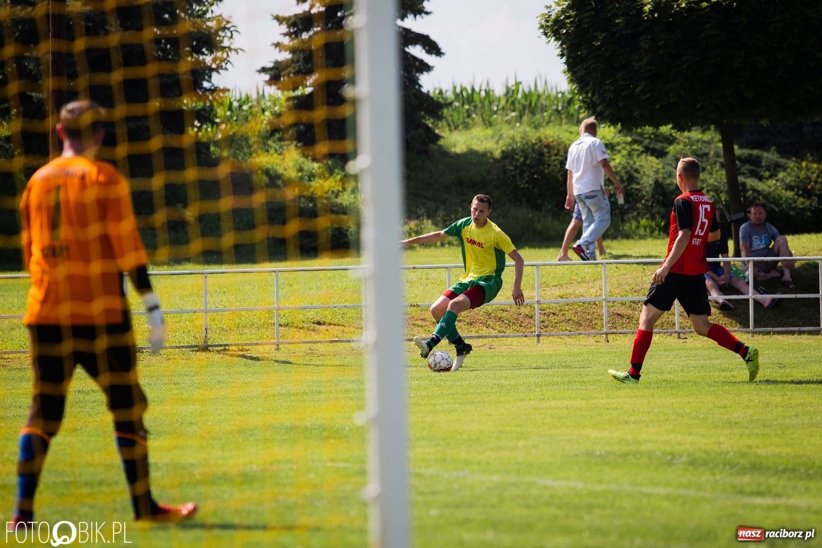Zdjęcie w galerii na portalu naszraciborz.pl: Dobra sparingowa passa Brzezia przerwana. Lepszy pietrowicki Start [FOTO] wiadomości z regionu
