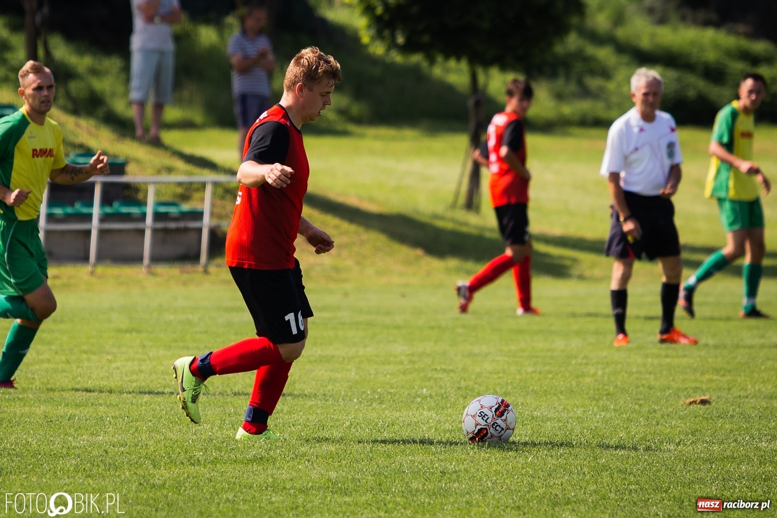Zdjęcie w galerii na portalu naszraciborz.pl: Dobra sparingowa passa Brzezia przerwana. Lepszy pietrowicki Start [FOTO] wiadomości z regionu