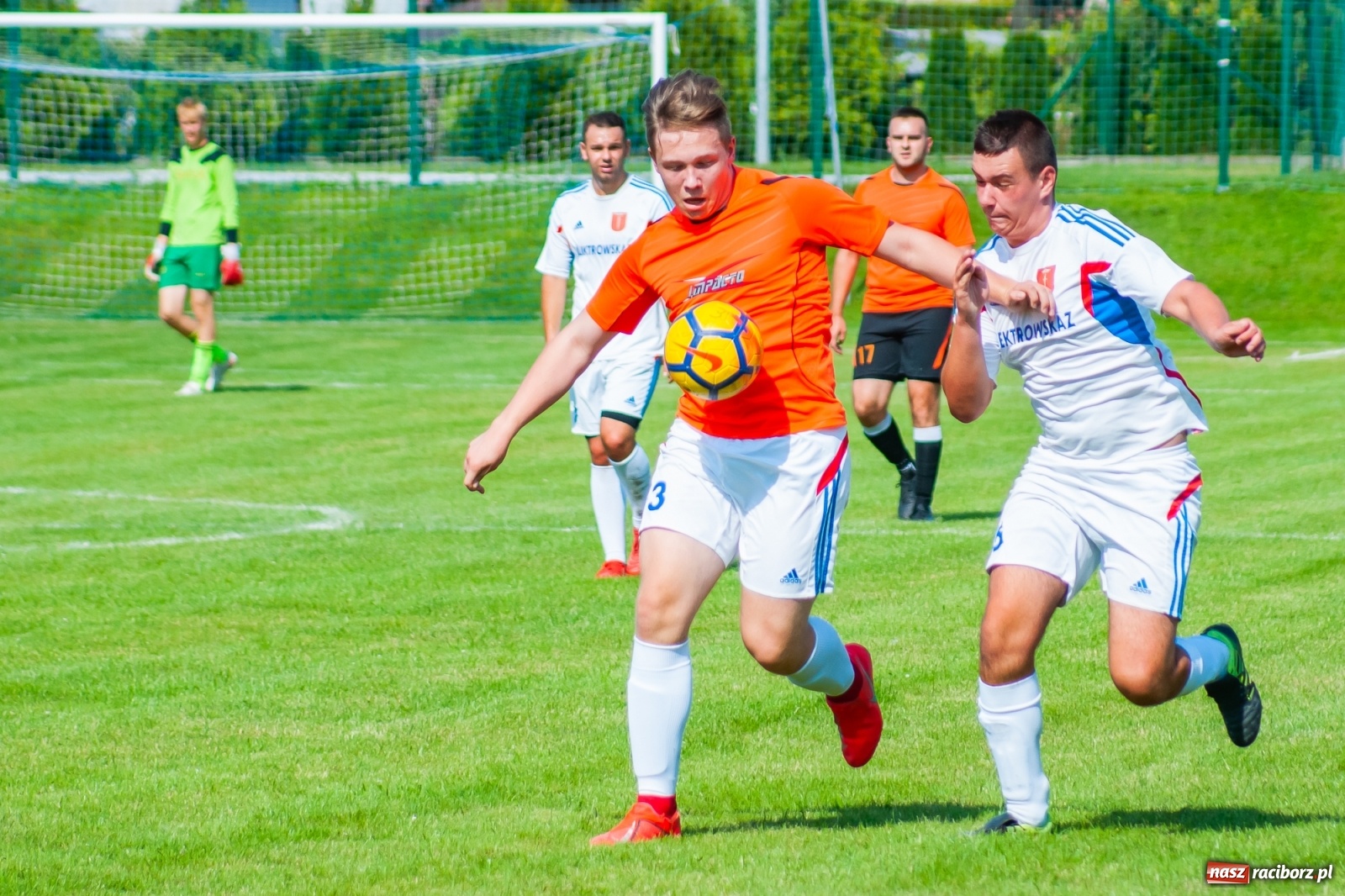 Zdjęcie w galerii na portalu naszraciborz.pl: Kadrowa katastrofa w Chałupkach. Rezerwy Krzanowic górą [FOTO] wiadomości z regionu