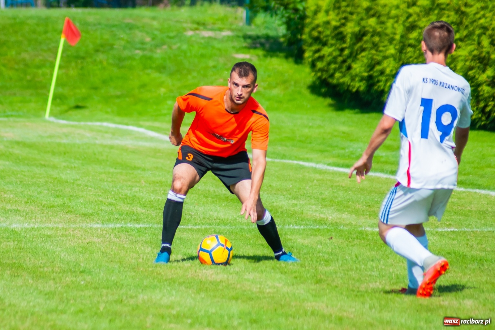 Zdjęcie w galerii na portalu naszraciborz.pl: Kadrowa katastrofa w Chałupkach. Rezerwy Krzanowic górą [FOTO] wiadomości z regionu