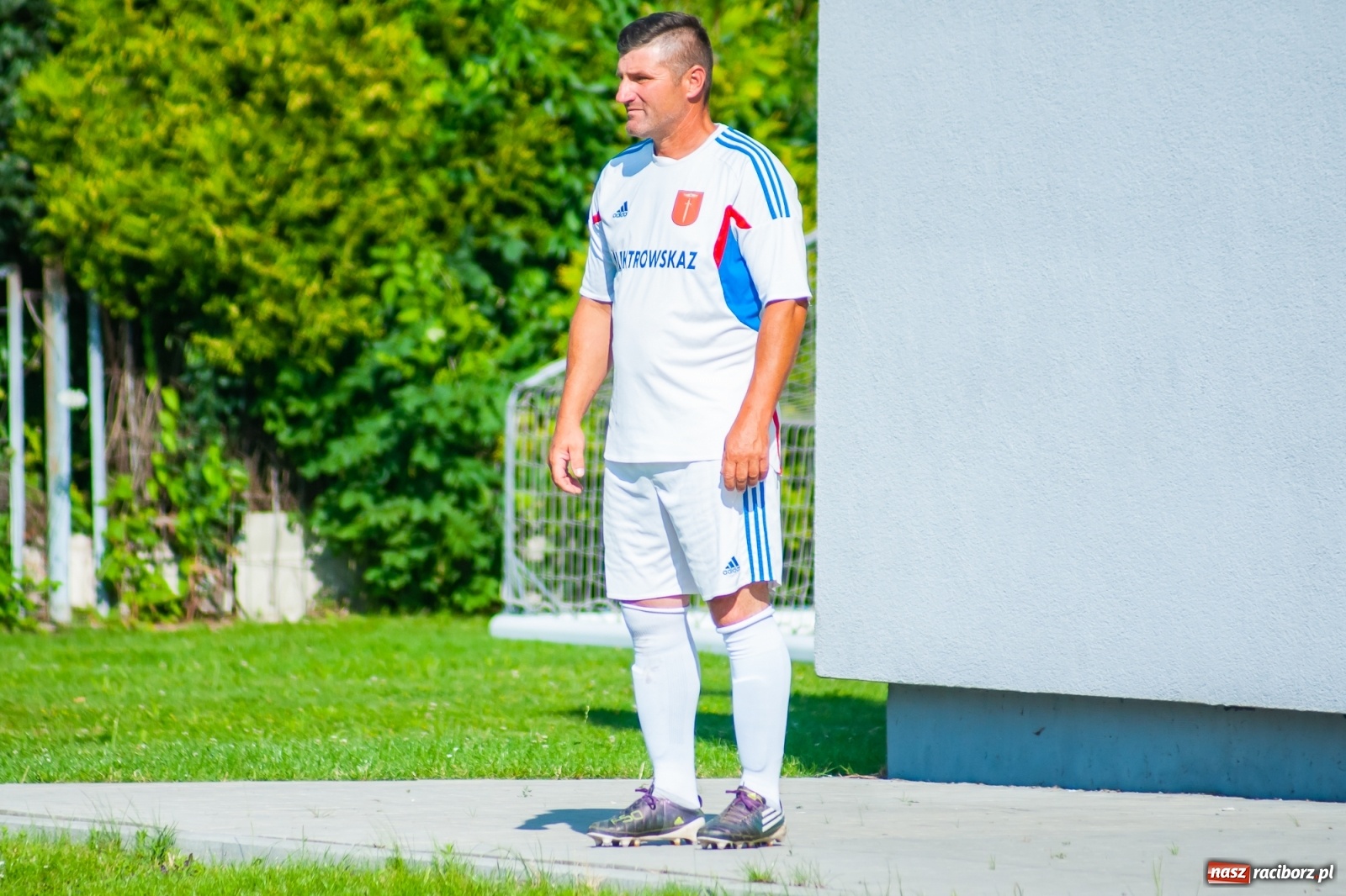 Zdjęcie w galerii na portalu naszraciborz.pl: Kadrowa katastrofa w Chałupkach. Rezerwy Krzanowic górą [FOTO] wiadomości z regionu