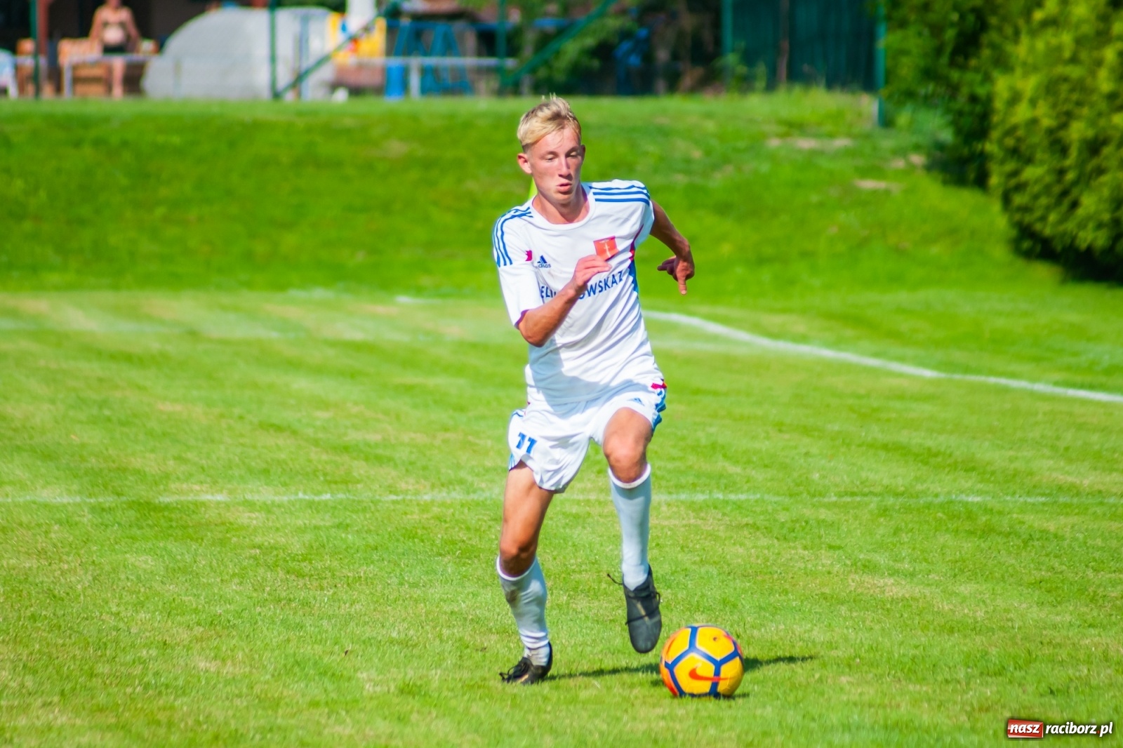 Zdjęcie w galerii na portalu naszraciborz.pl: Kadrowa katastrofa w Chałupkach. Rezerwy Krzanowic górą [FOTO] wiadomości z regionu