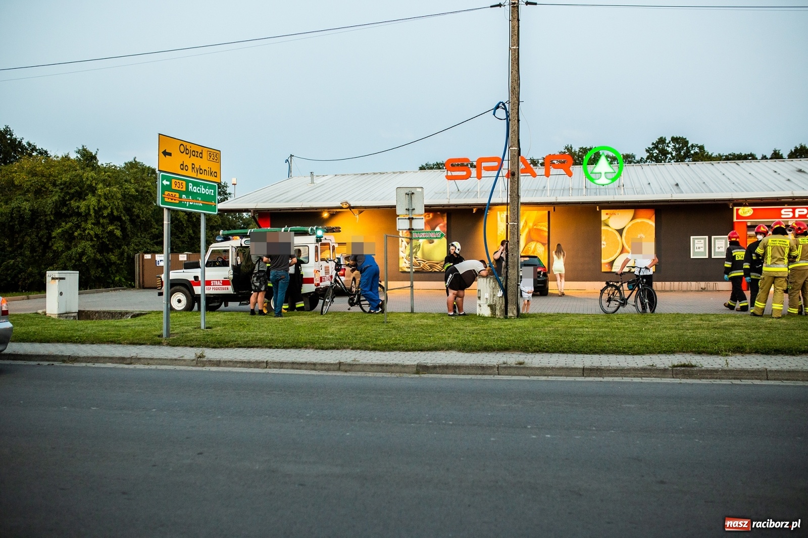 Zdjęcie w galerii na portalu naszraciborz.pl: Służby wezwano wczoraj do wypadku lotniczego  wiadomości z regionu
