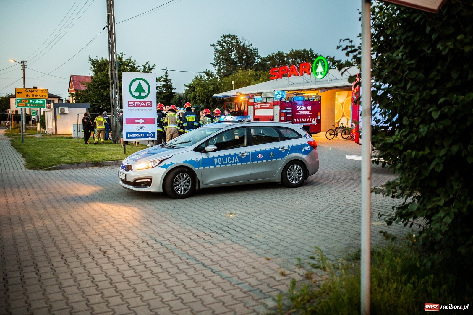 Zdjęcie w galerii na portalu naszraciborz.pl: Służby wezwano wczoraj do wypadku lotniczego  wiadomości z regionu