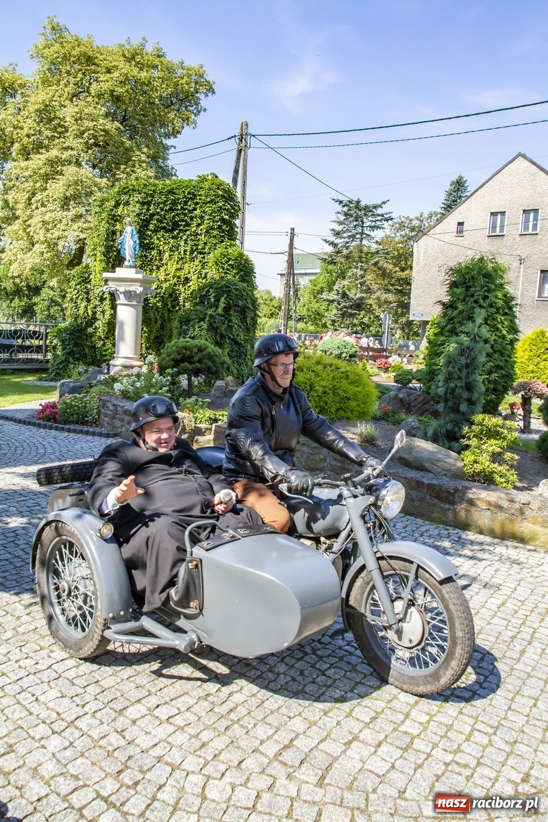 Zdjęcie w galerii na portalu naszraciborz.pl: Parada motocyklistów na pogrzebieńskim odpuście św. Krzysztofa [FOTO] wiadomości z regionu