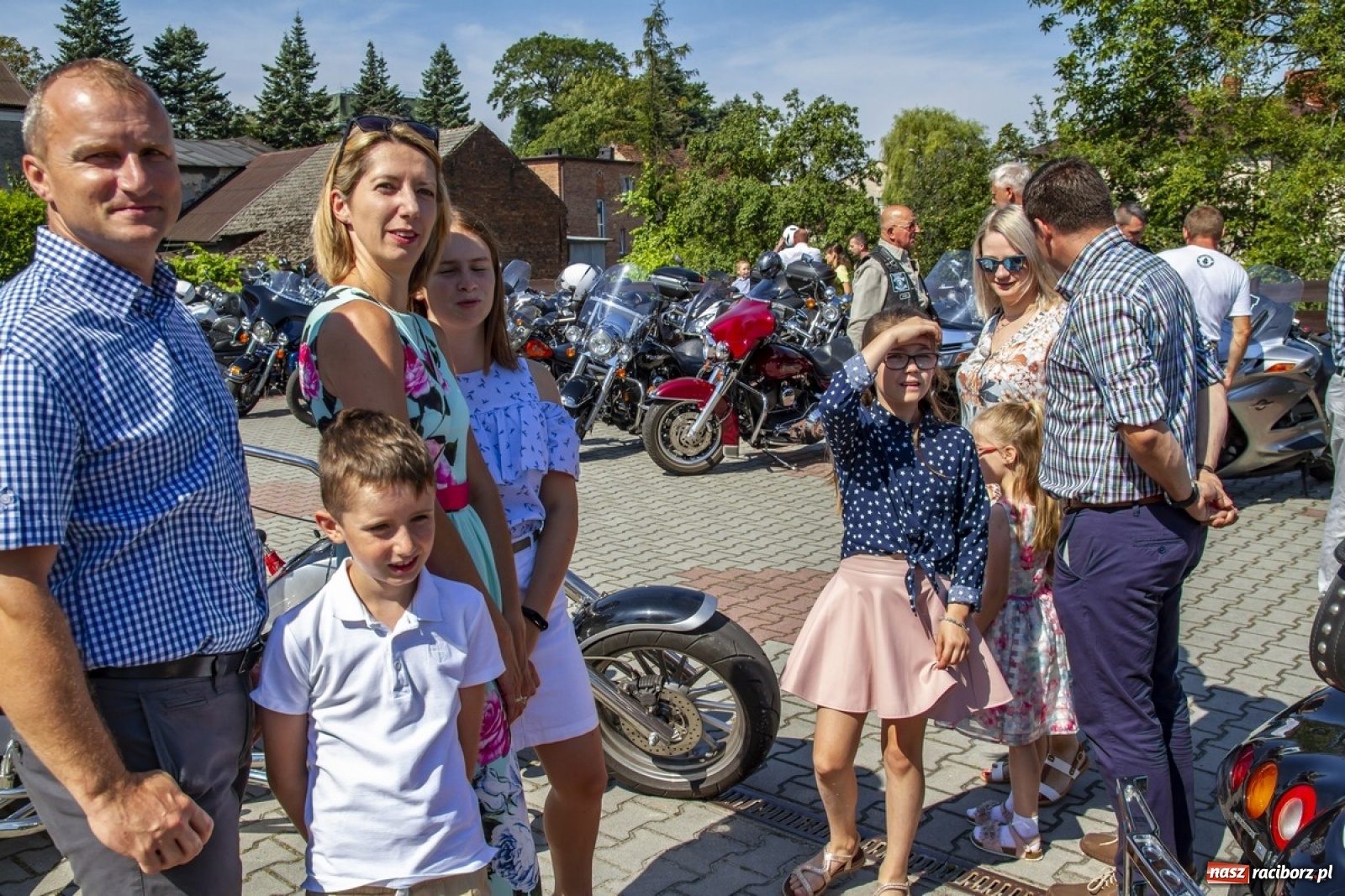 Zdjęcie w galerii na portalu naszraciborz.pl: Parada motocyklistów na pogrzebieńskim odpuście św. Krzysztofa [FOTO] wiadomości z regionu