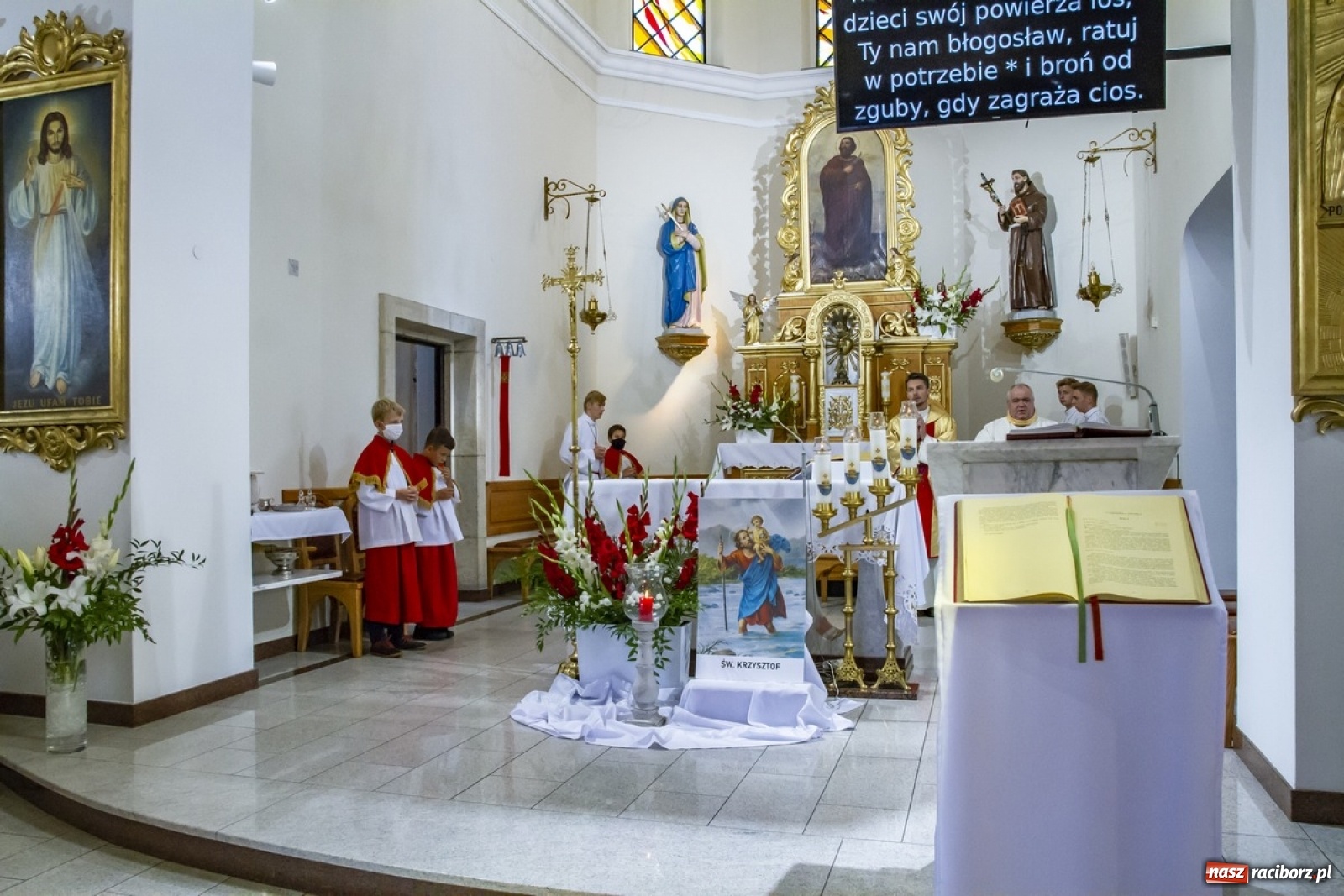Zdjęcie w galerii na portalu naszraciborz.pl: Parada motocyklistów na pogrzebieńskim odpuście św. Krzysztofa [FOTO] wiadomości z regionu